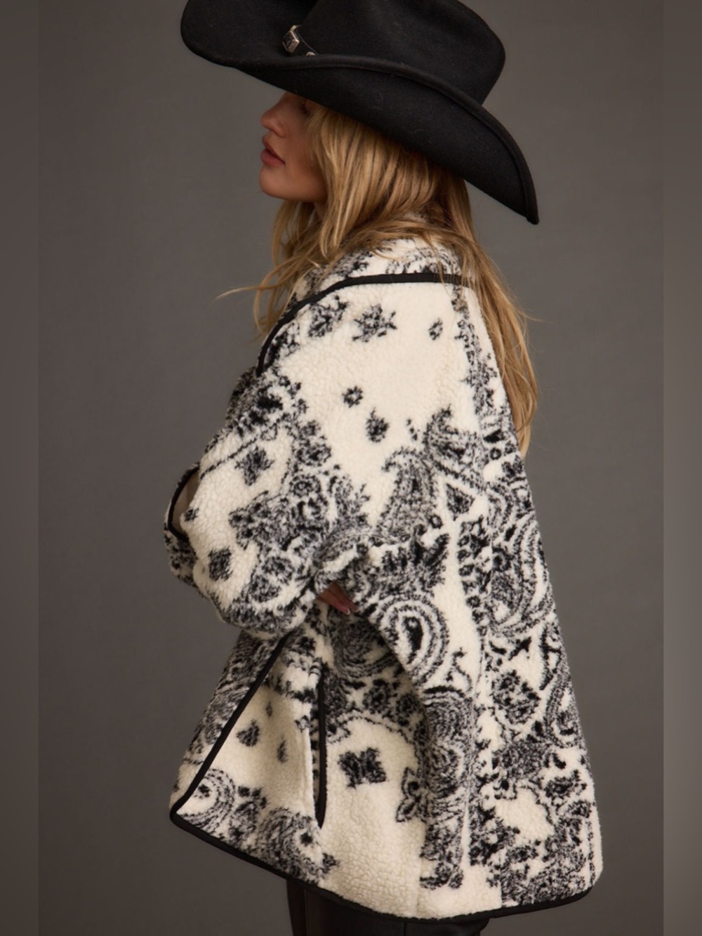 NWT 12th Tribe Coyote Print Sherpa Jacket